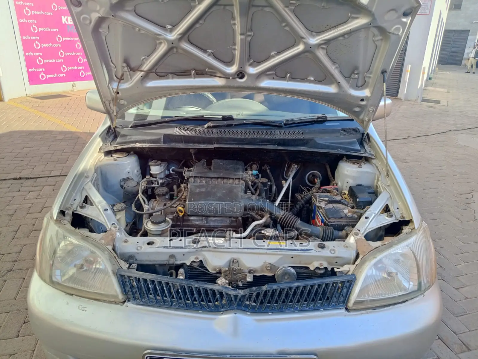 Toyota Platz 2002 Silver