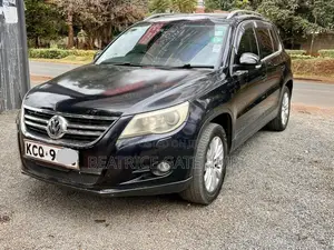 Volkswagen Tiguan 2011 Black