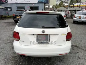 Volkswagen Golf 2011 White