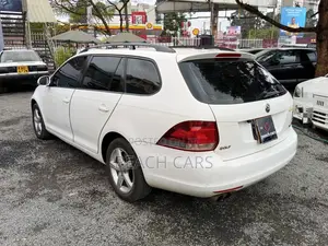 Volkswagen Golf 2011 White