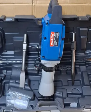 2500W Makita Demolition Hammer
