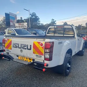 Isuzu D-MAX 2022 White