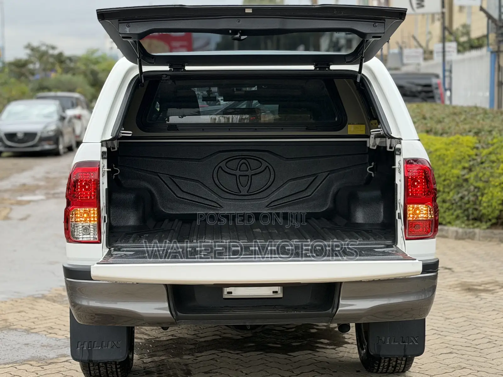 Toyota Hilux 2019 White