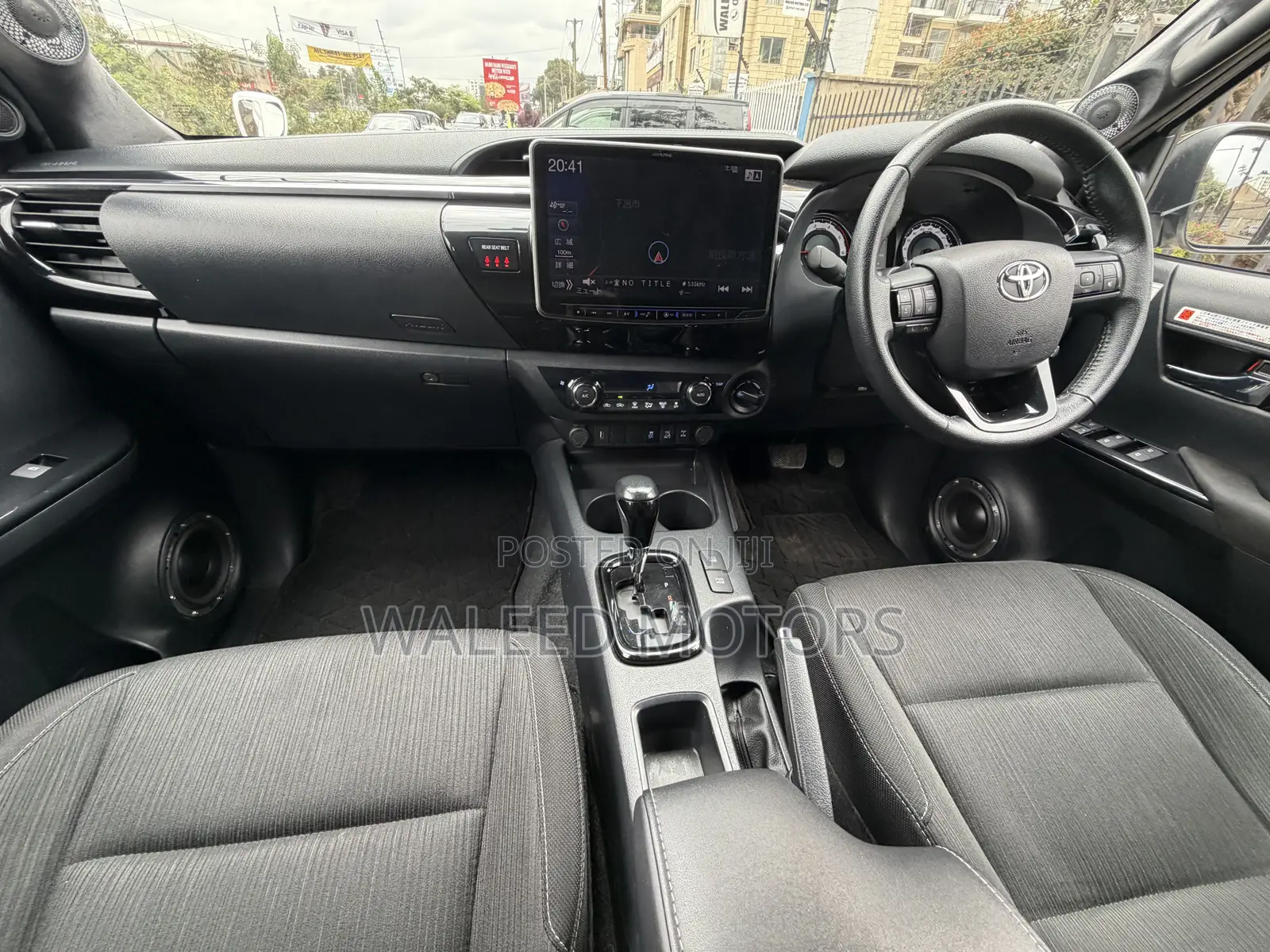 Toyota Hilux 2019 White