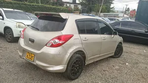 Nissan Tiida 2012 Gray
