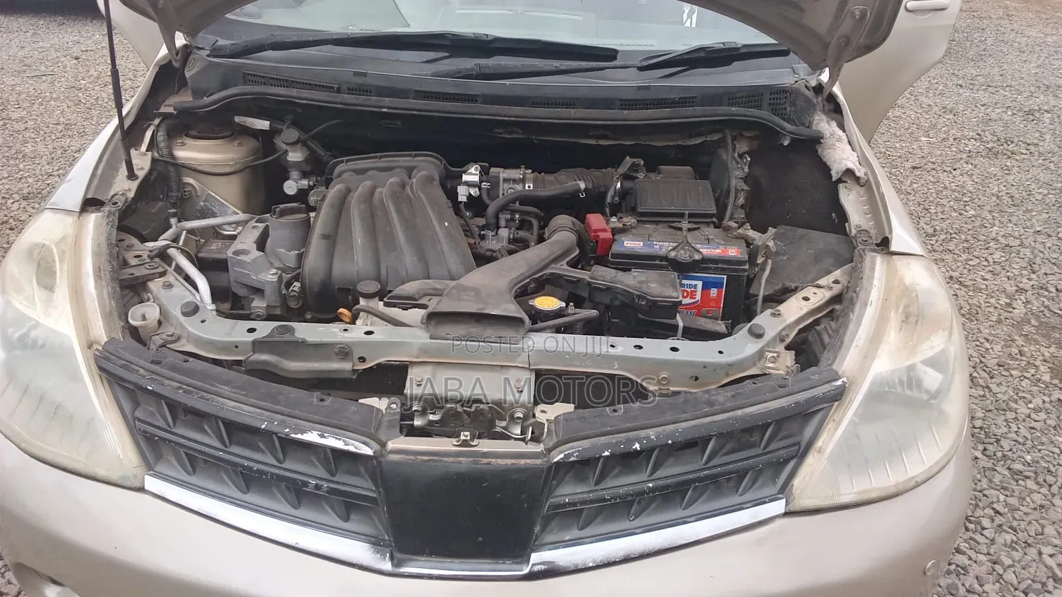 Nissan Tiida 2012 Gray