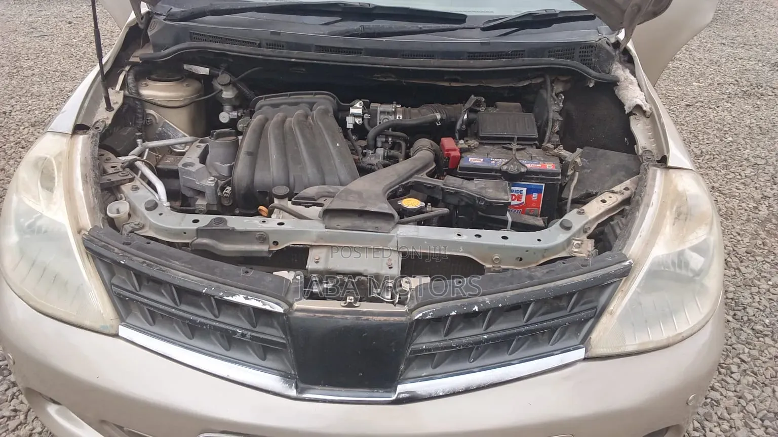Nissan Tiida 2012 Gray