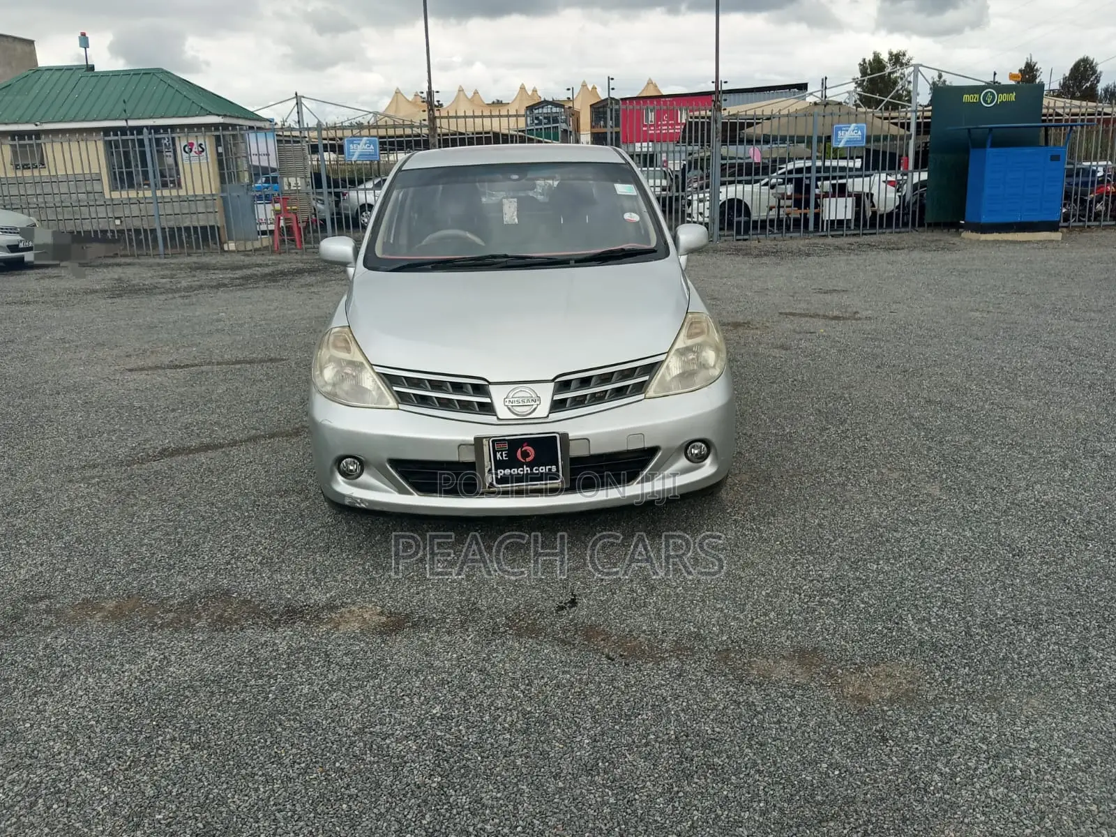Nissan Tiida 2010 Silver