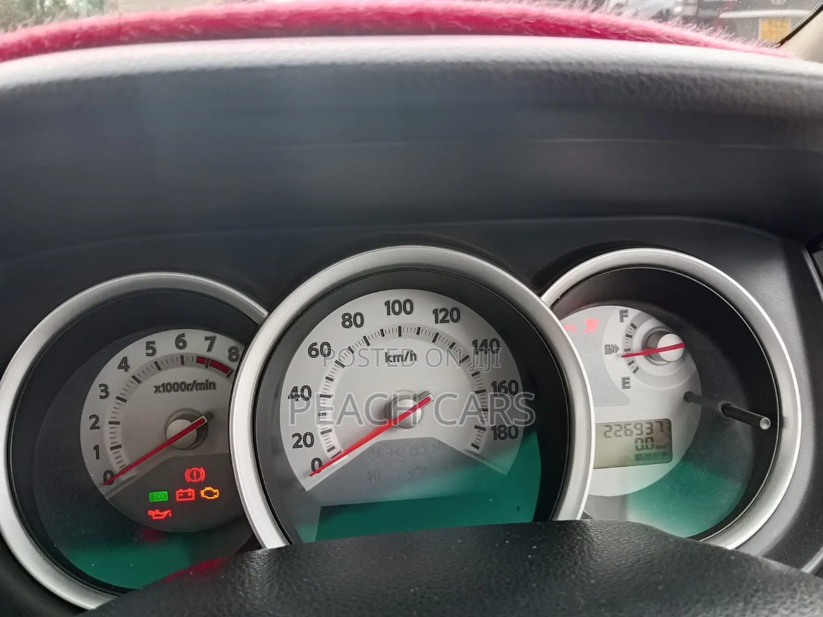 Nissan Tiida 2010 Silver