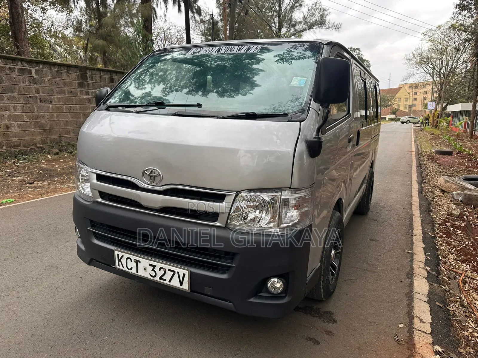 Toyota HiAce 2013 Silver