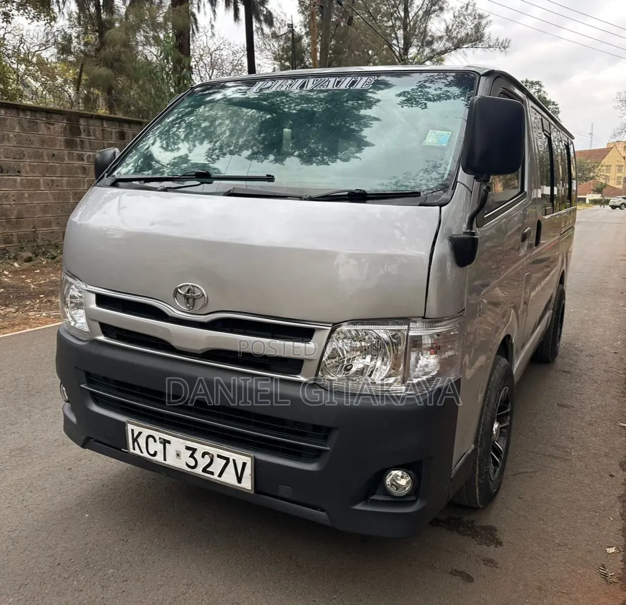 Toyota HiAce 2013 Silver
