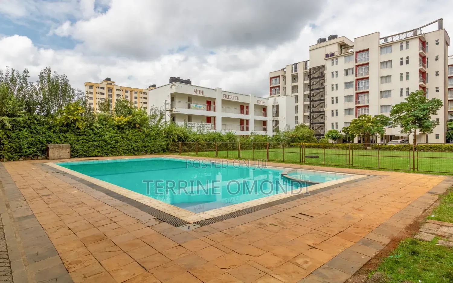 Aureum Residences