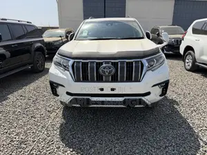 Toyota Land Cruiser Prado 2.8 2019 White