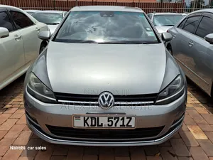 Volkswagen Golf 2015 Gold