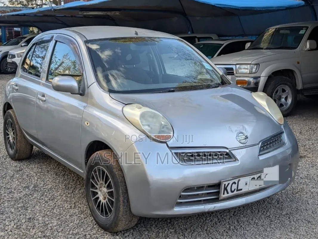 Nissan March 2010 Silver