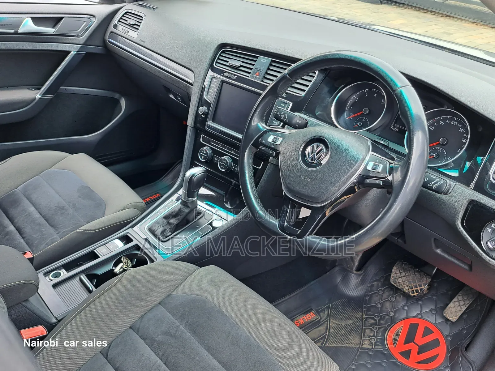 Volkswagen Golf 2015 Gold