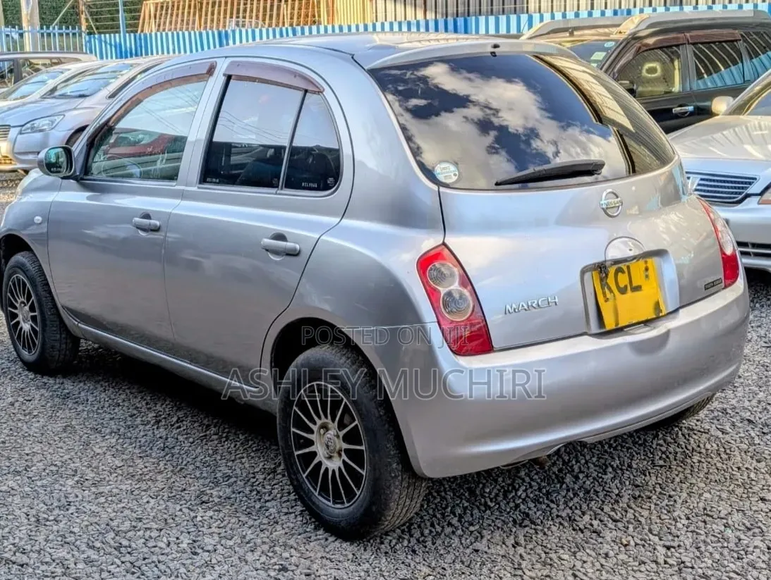 Nissan March 2010 Silver