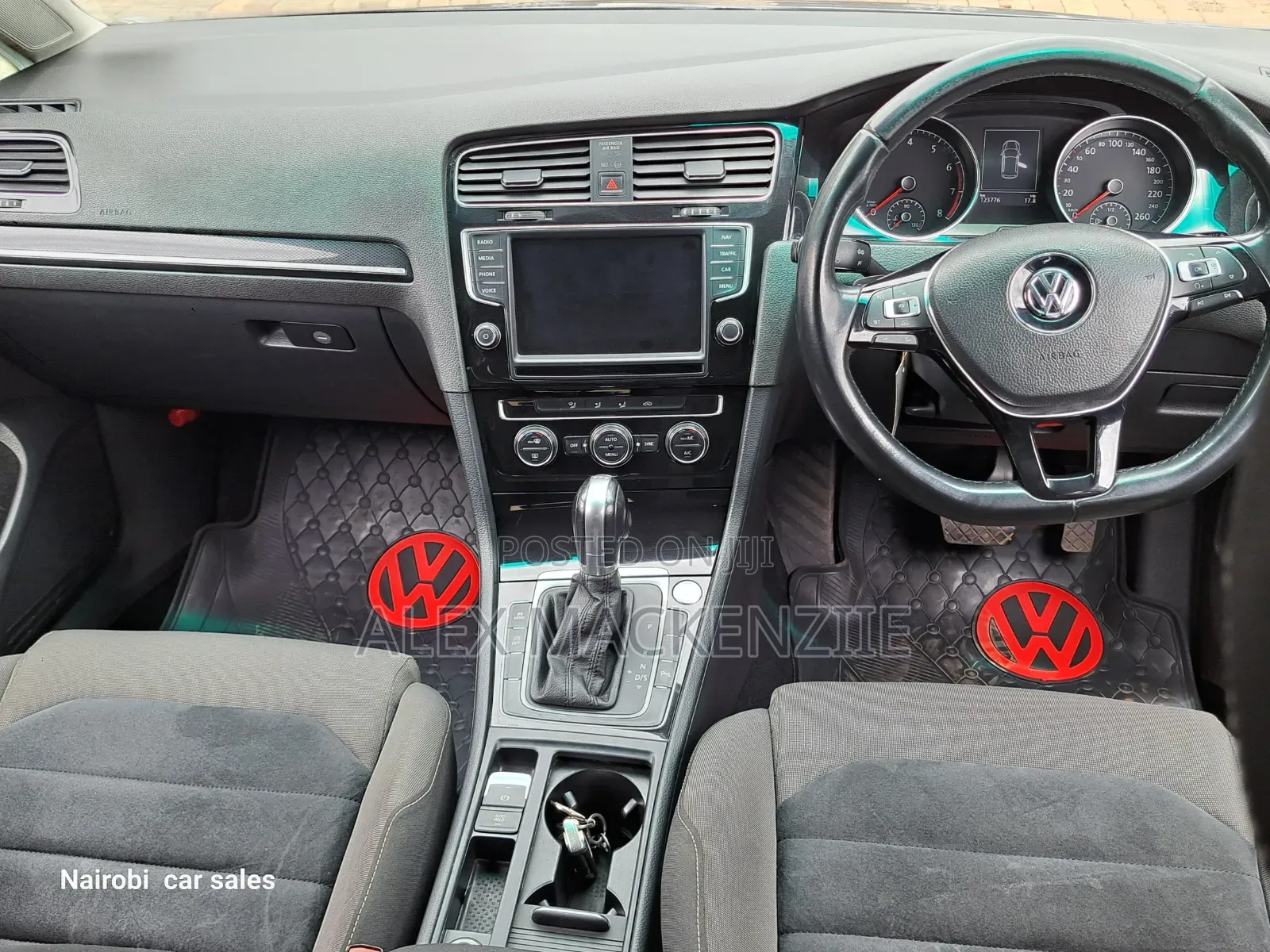 Volkswagen Golf 2015 Gold