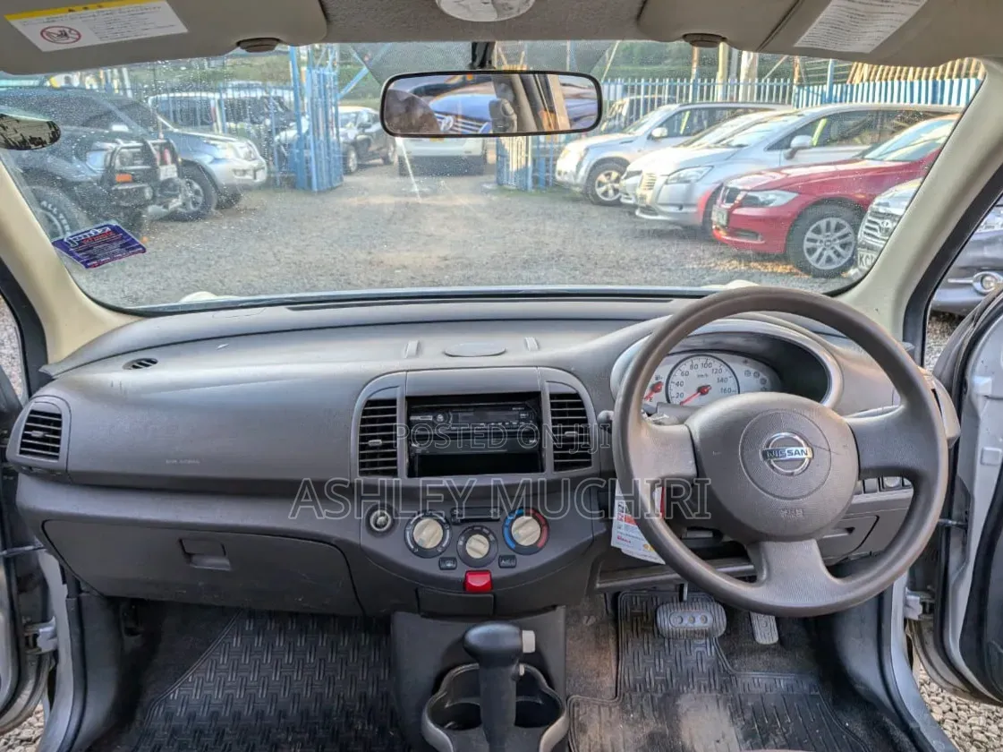Nissan March 2010 Silver