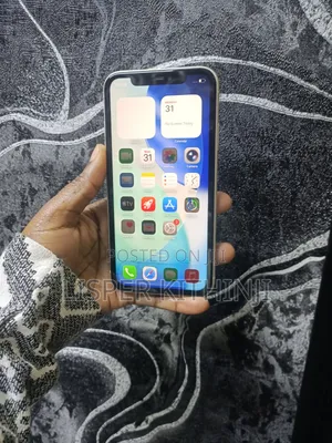 Apple iPhone 11 64 GB White