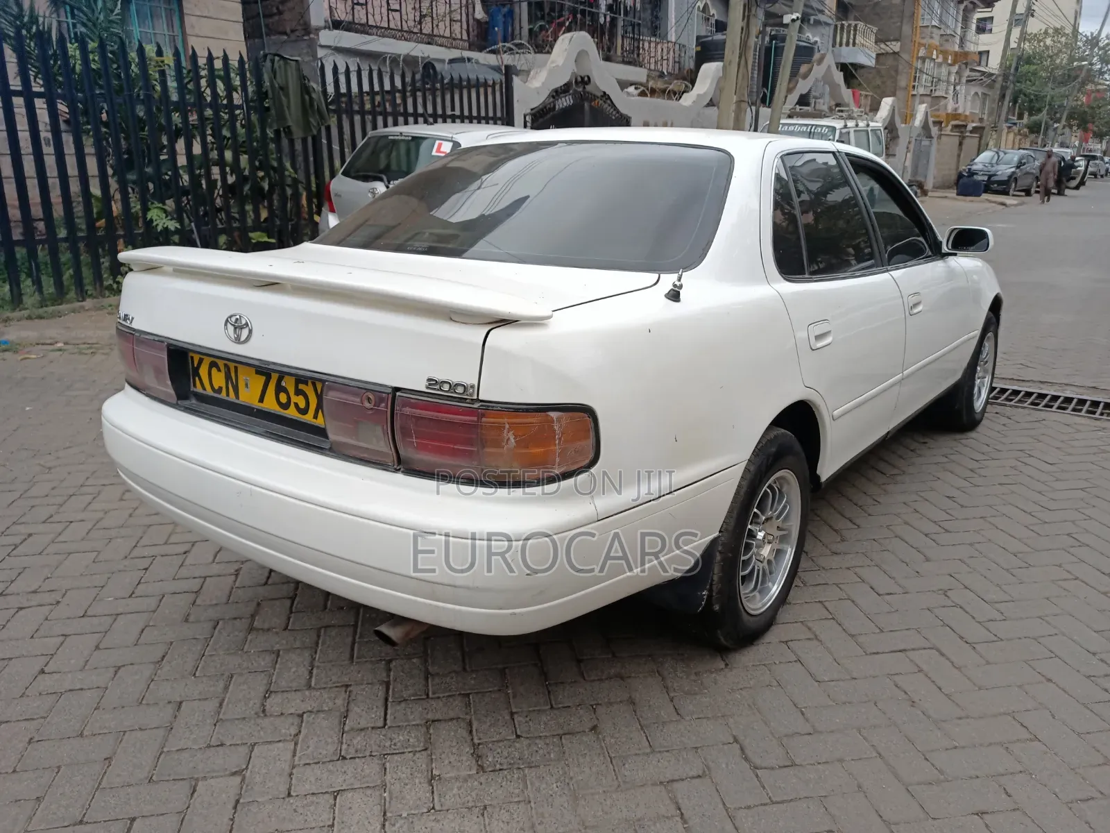 Toyota Camry Automatic 1999 White