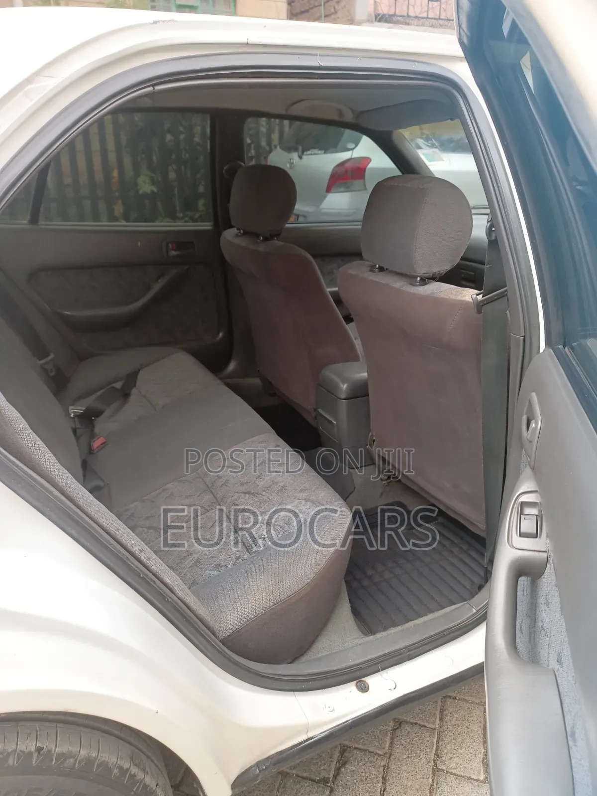 Toyota Camry Automatic 1999 White