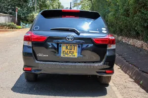 Toyota Corolla Fielder 2018 Black