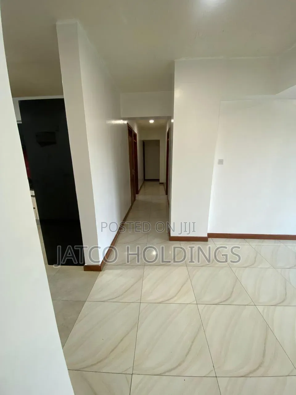 Furnished 4bdrm Apartment in Parklands for sale