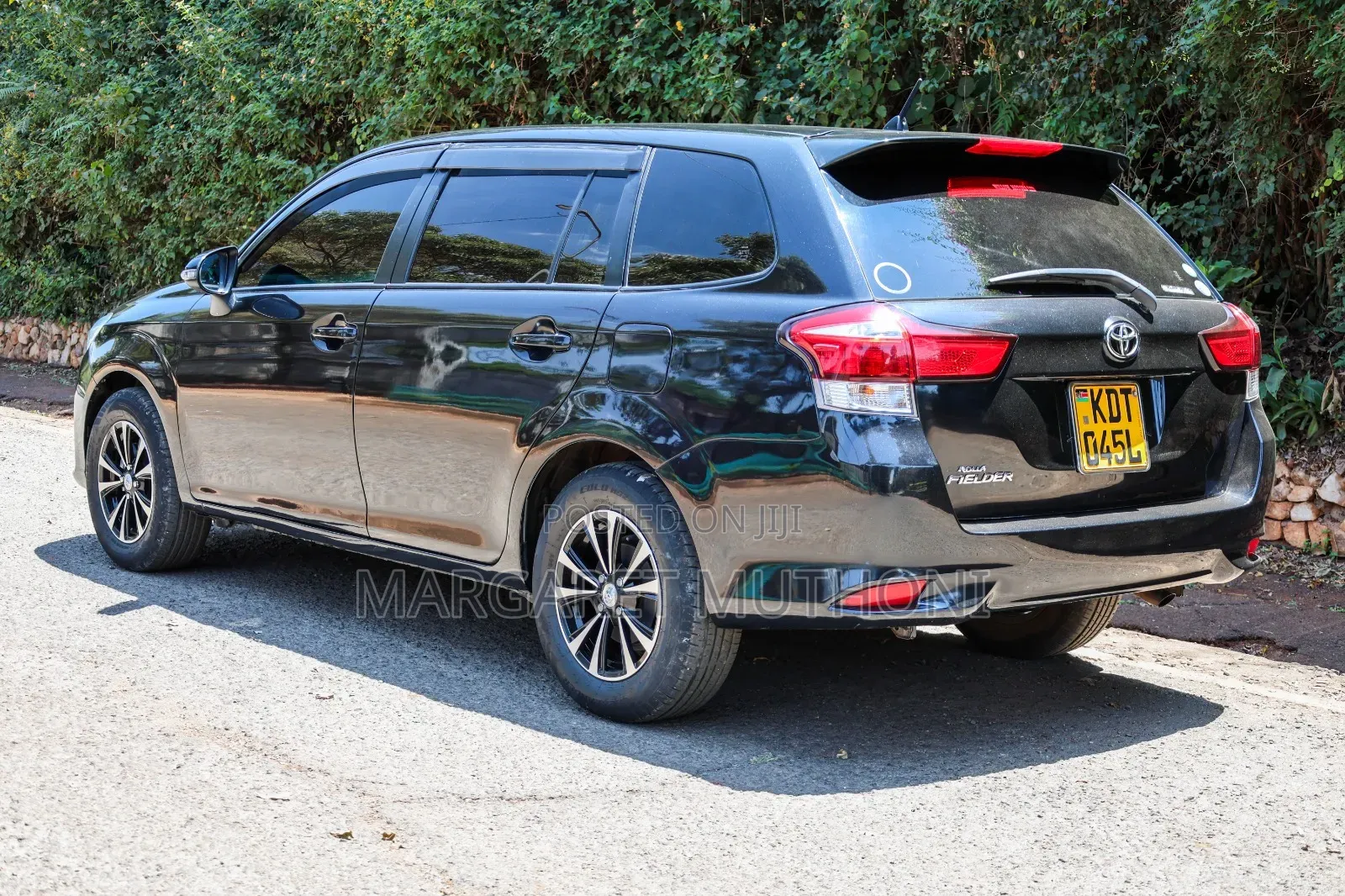 Toyota Corolla Fielder 2018 Black