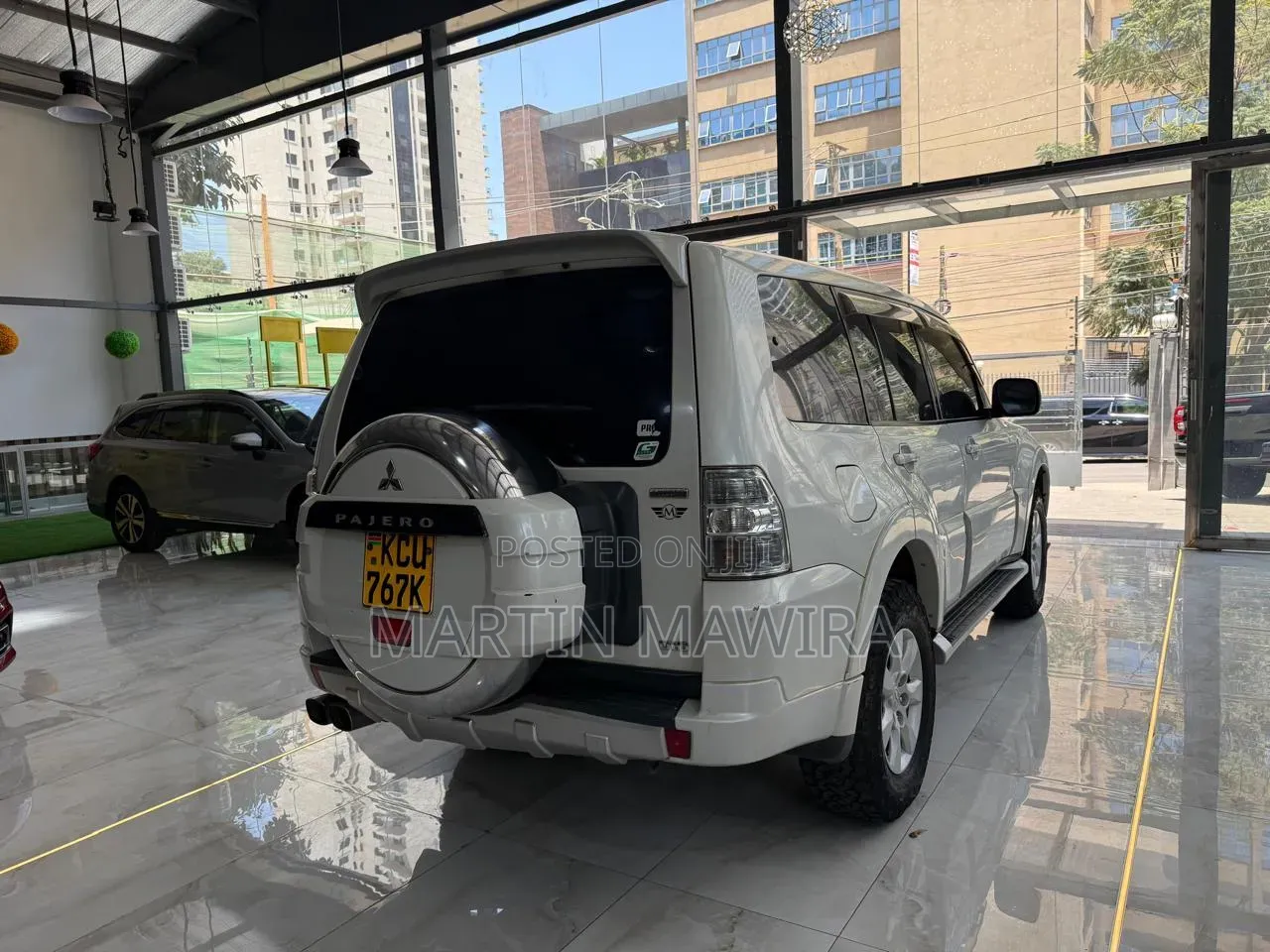 Mitsubishi Pajero 2012 White