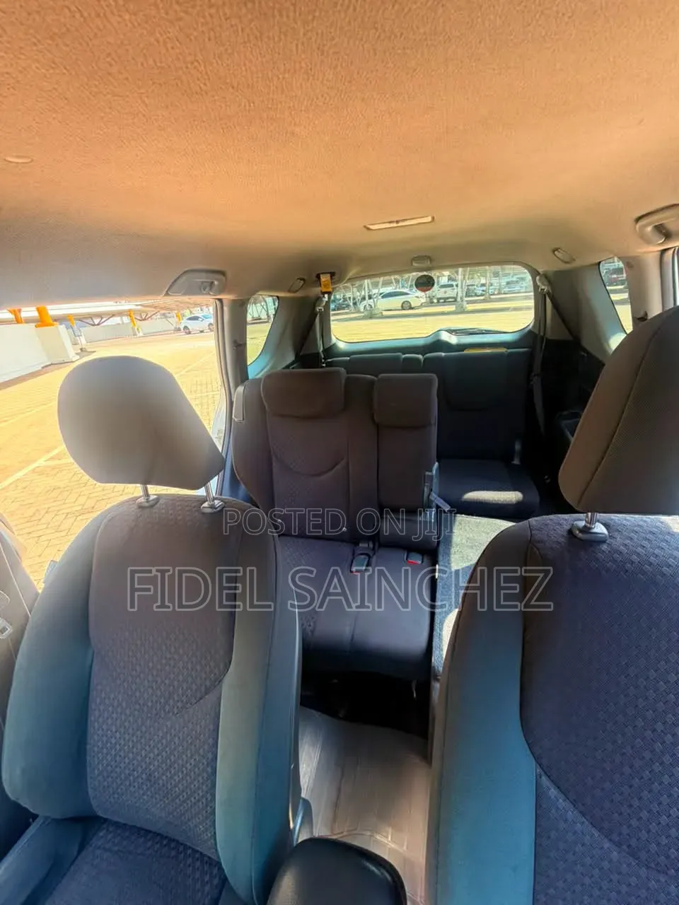 Toyota Vanguard 2011 White