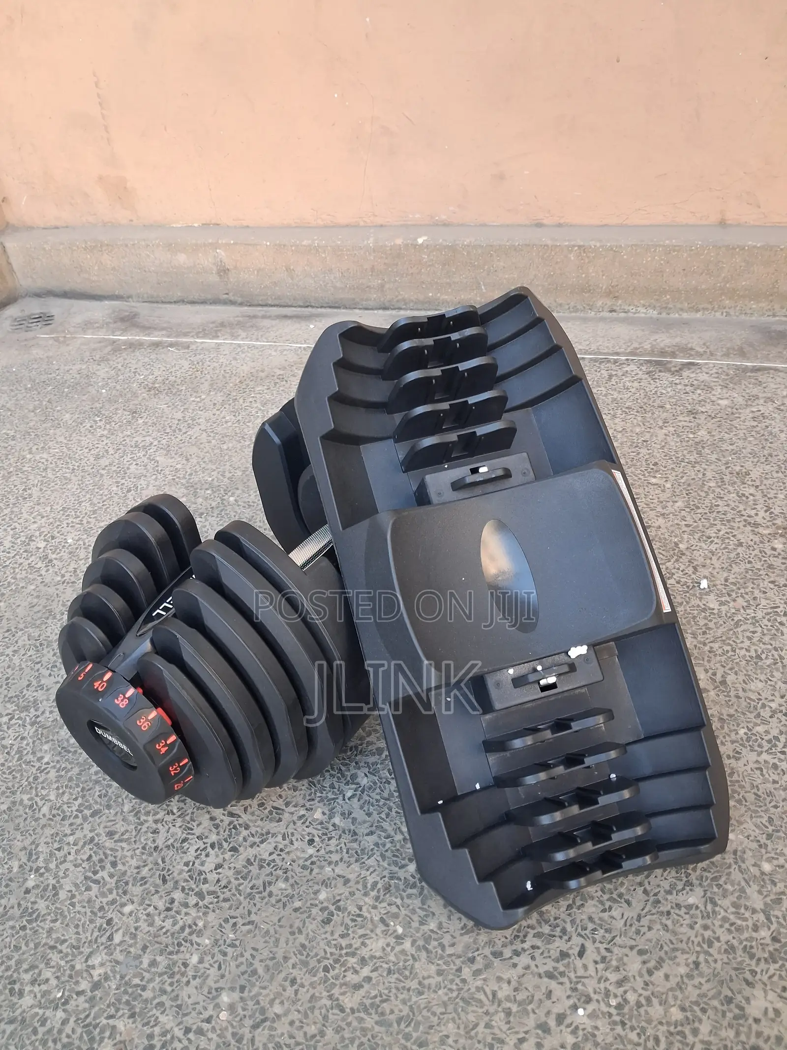Sectorized Adjustable Dumbells