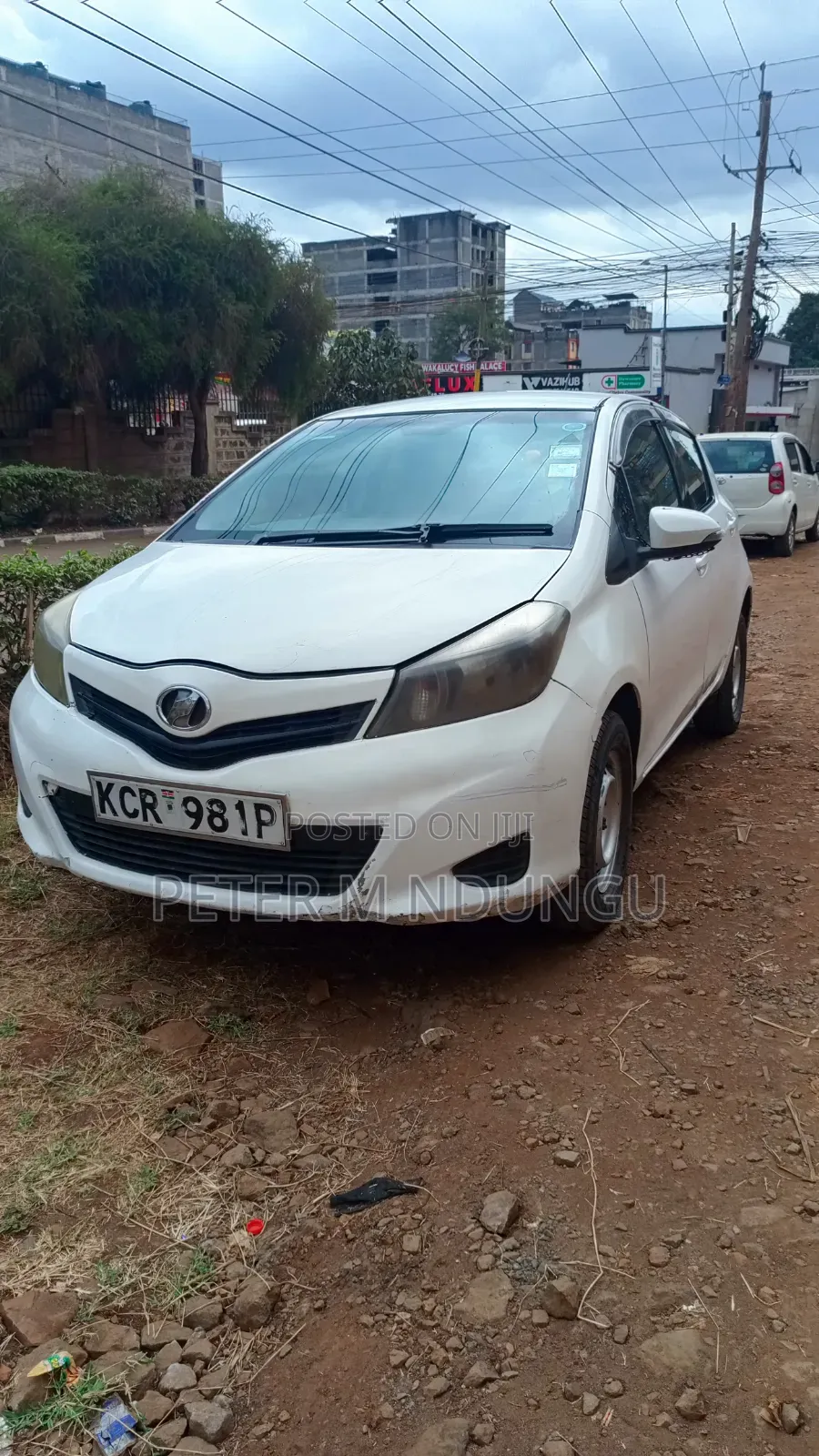 Toyota Vitz 2011 White
