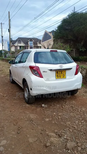 Toyota Vitz 2011 White