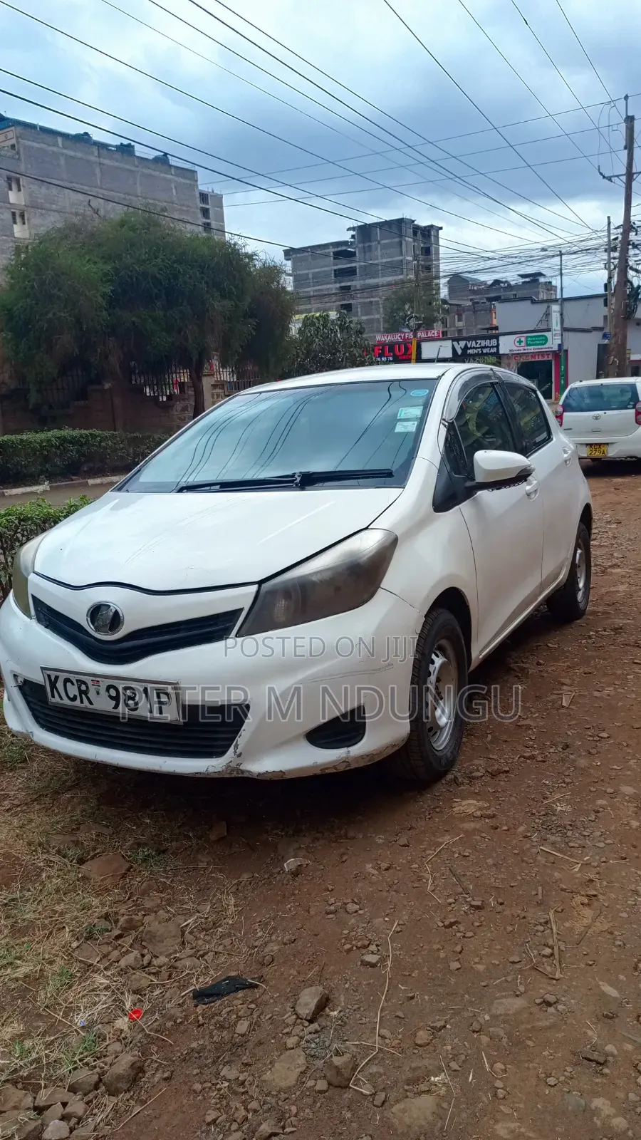 Toyota Vitz 2011 White
