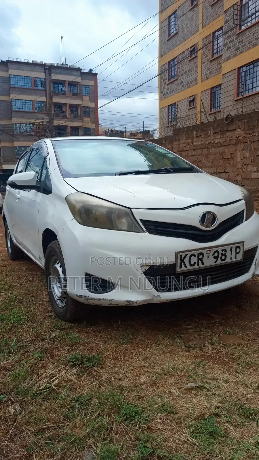 Toyota Vitz 2011 White