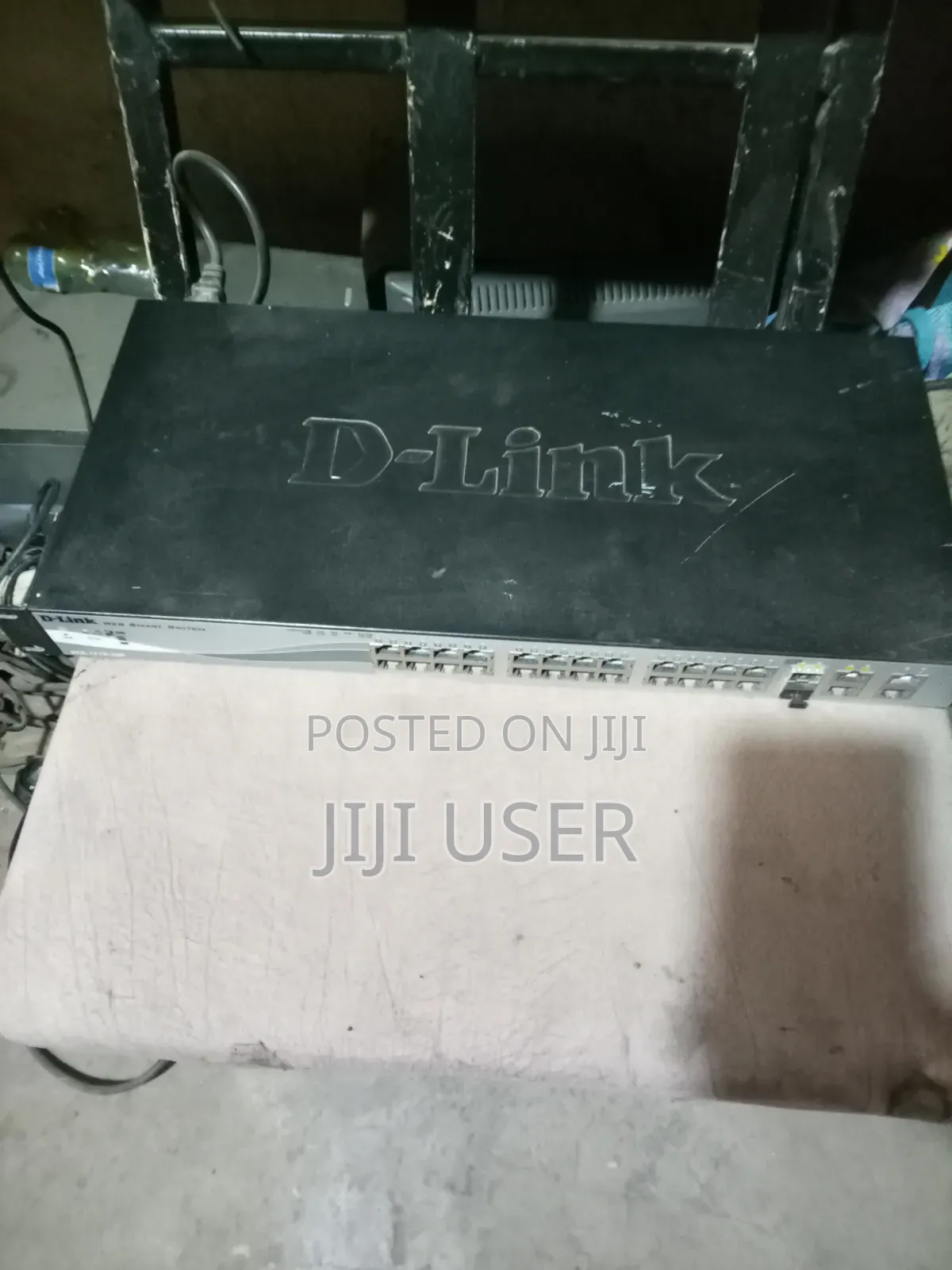 D-Link Web Smart Switch. DES 1210 - 28 Port None POE