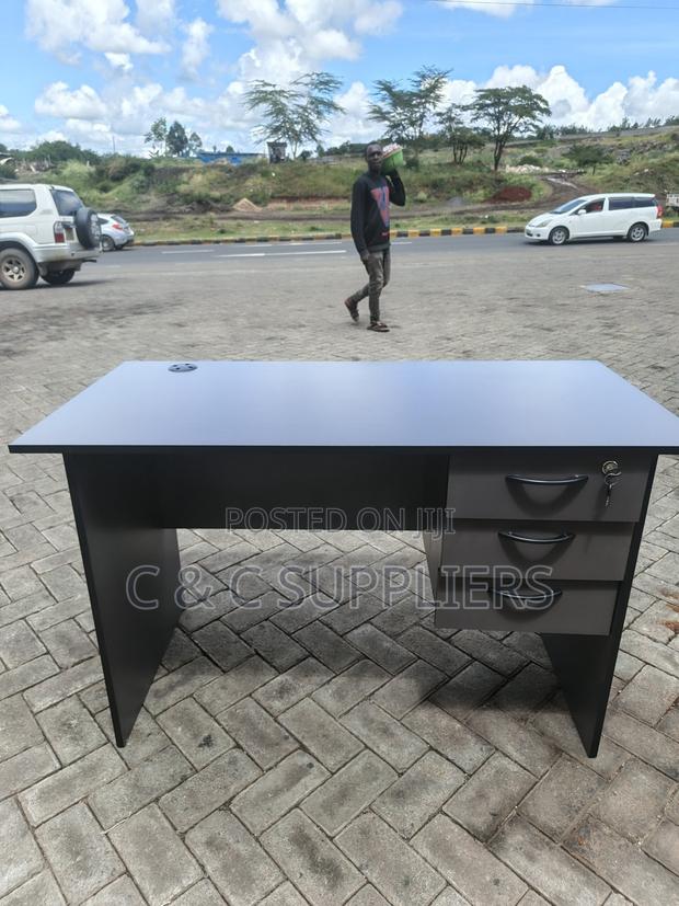 1200mm Desk - thumbnail 3