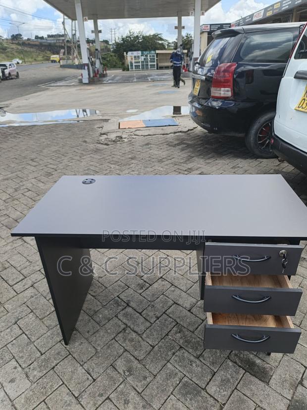 1200mm Desk - thumbnail 2