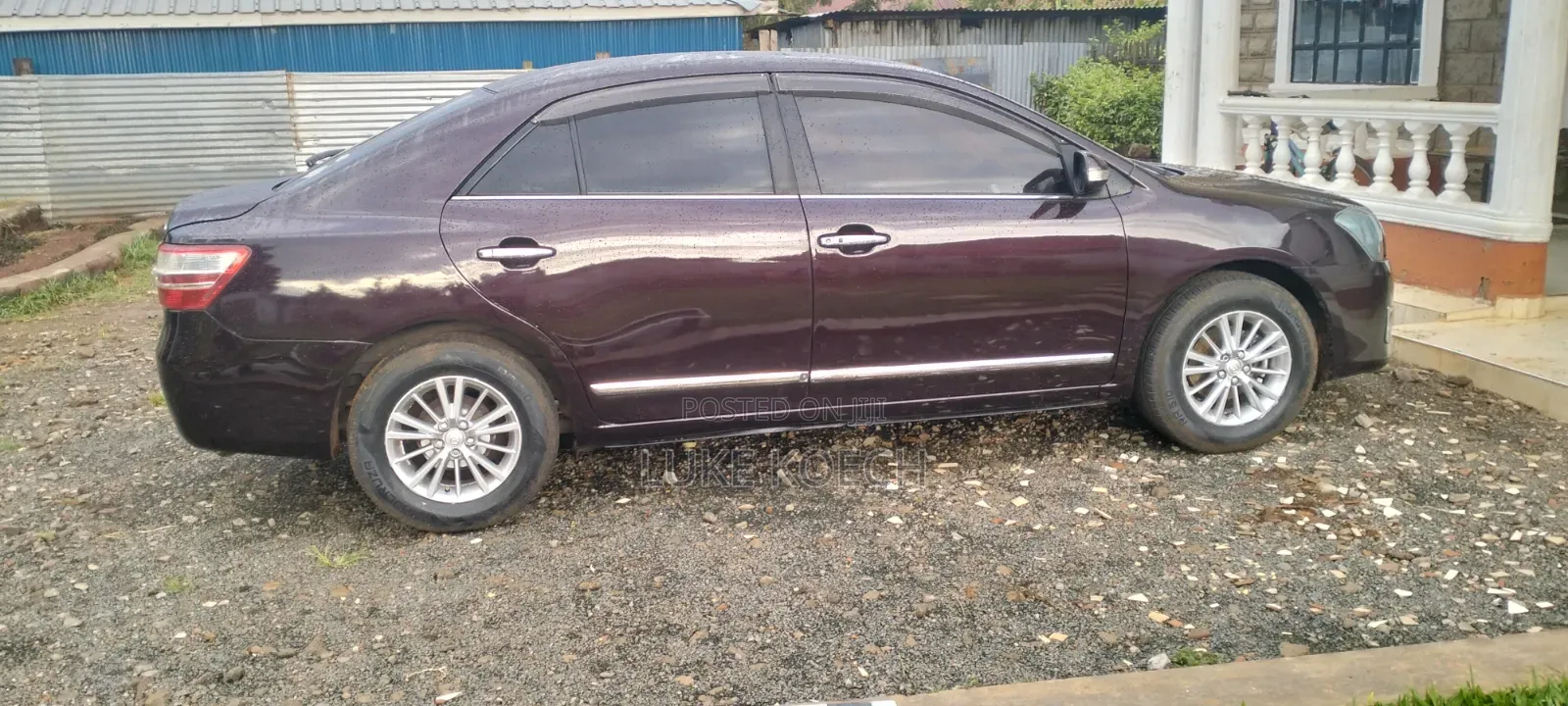 Toyota Premio 2012 Maroon