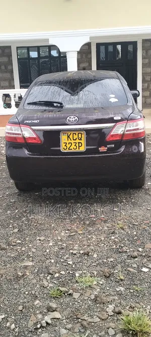 Toyota Premio 2012 Maroon
