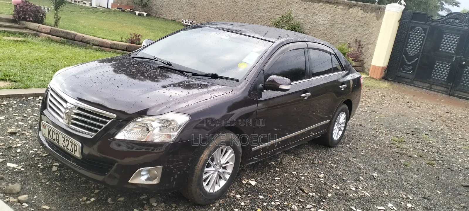 Toyota Premio 2012 Maroon