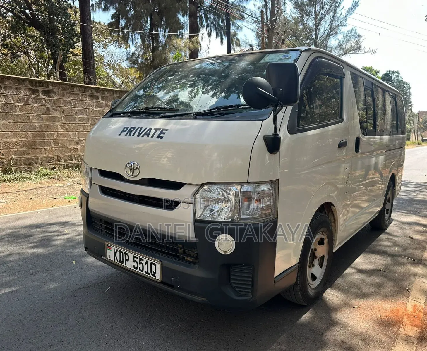 Toyota HiAce 2017 White