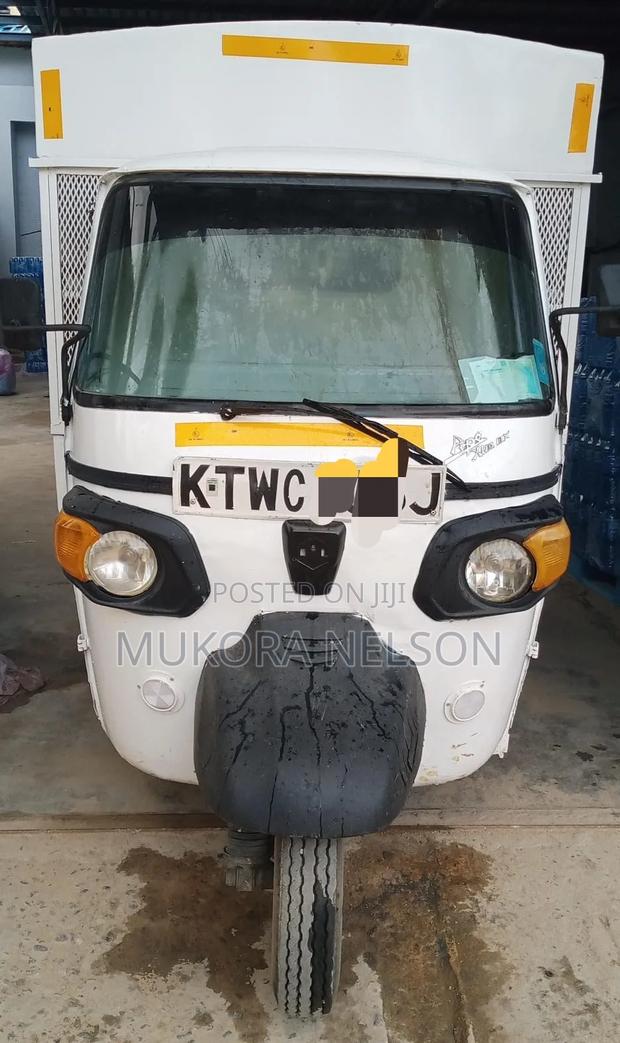 Piaggio 2023 White