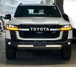 Toyota Land Cruiser 2023 White
