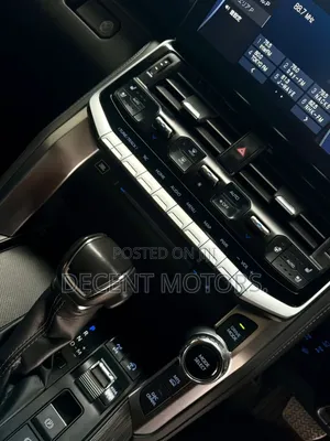 Toyota Land Cruiser 2023 White