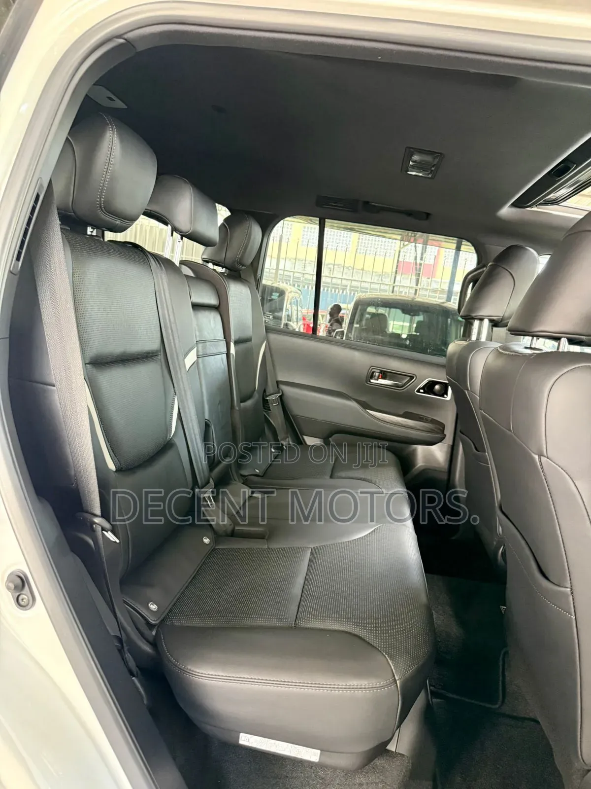 Toyota Land Cruiser 2023 White
