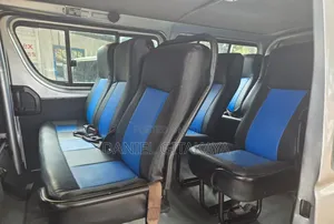 Toyota HiAce 2014 Silver