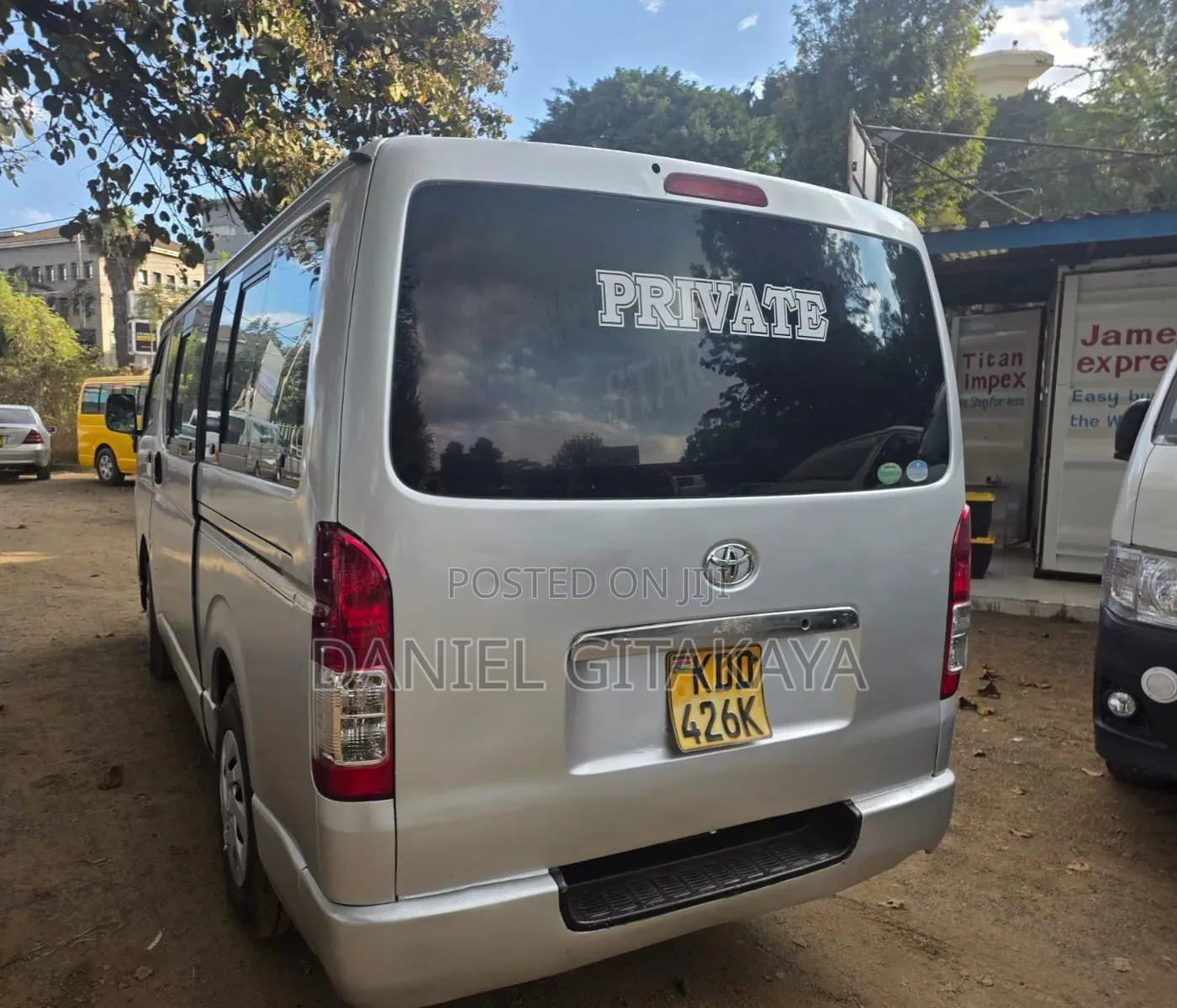 Toyota HiAce 2014 Silver