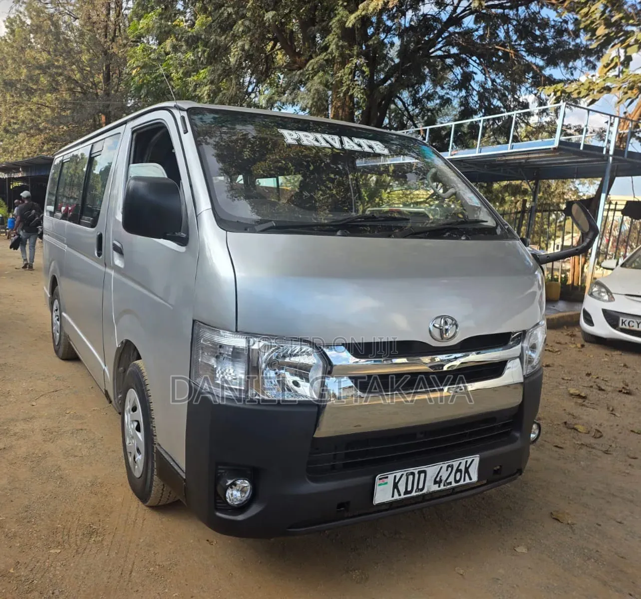 Toyota HiAce 2014 Silver